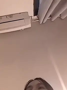 Snapshot of RebelAura chatting on November 15, 2025, 9:17 am RebelAura online show from November 15, 2025, 9:17 am