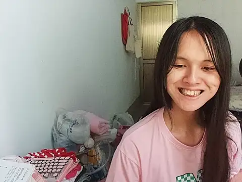 RebelAura online show from June 17, 2026, 11:49 pm