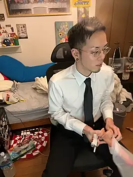 ippei0001 online show from November 24, 2025, 1:11 pm