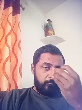 RubyEntity online show from November 15, 2025, 2:53 am