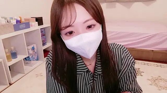 Snapshot of -aotan- chatting on May 18, 2026, 1:06 pm -aotan- online show from May 18, 2026, 1:06 pm