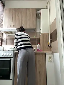 Snapshot of EdaQueen chatting on April 1, 2026, 1:12 pm EdaQueen online show from April 1, 2026, 1:12 pm