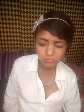 Freakingromance online show from April 7, 2026, 5:24 pm