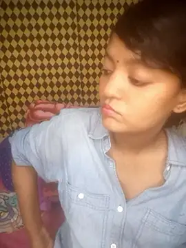 Freakingromance online show from April 9, 2026, 6:24 pm