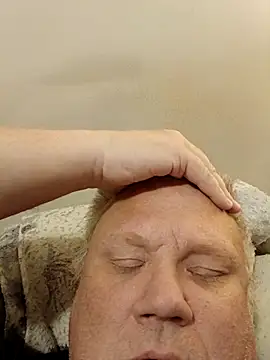 Snapshot of Jbirdb800 chatting on November 18, 2025, 11:03 am Jbirdb800 online show from November 18, 2025, 11:03 am