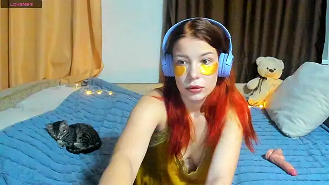 Eva purrr  online show from January 8, 2026, 1:30 am