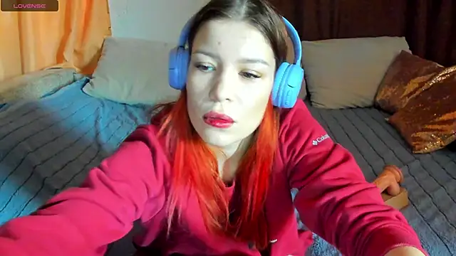 Eva purrr  online show from February 24, 2026, 7:50 am