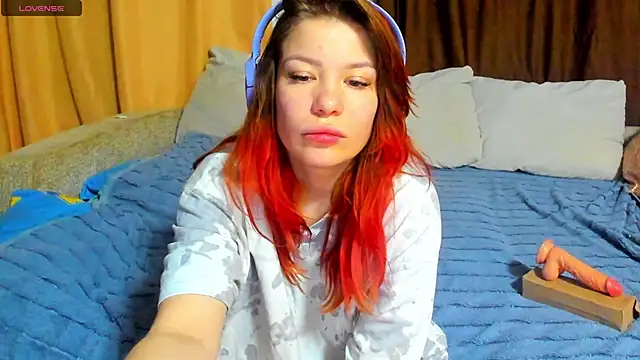 Eva purrr  online show from March 4, 2026, 1:22 am