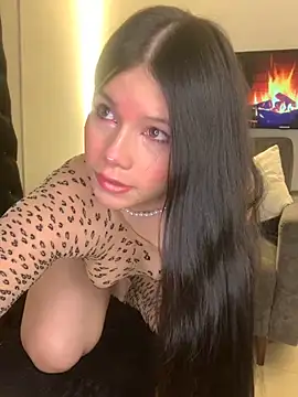 violettabond online show from March 21, 2026, 12:54 pm