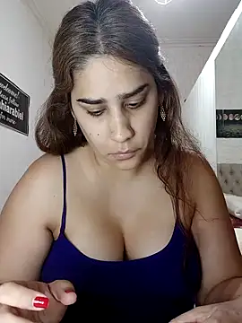 nahiarabiel33 online show from March 18, 2026, 5:05 pm