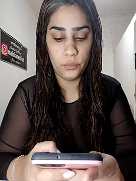 nahiarabiel33 online show from May 13, 2026, 5:54 pm