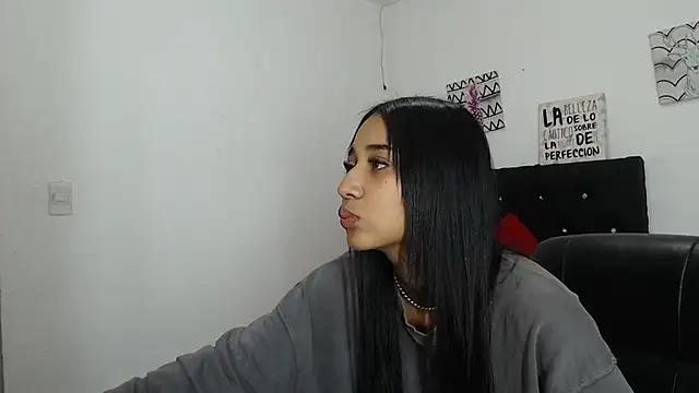 lyam ebony  online show from February 6, 2026, 9:29 pm