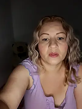 Karoline milf hot online show from November 12, 2025, 3:40 am