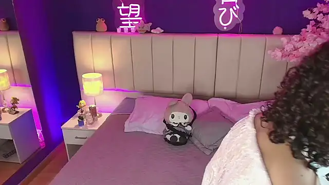  sarahRose online show from April 16, 2026, 4:02 am