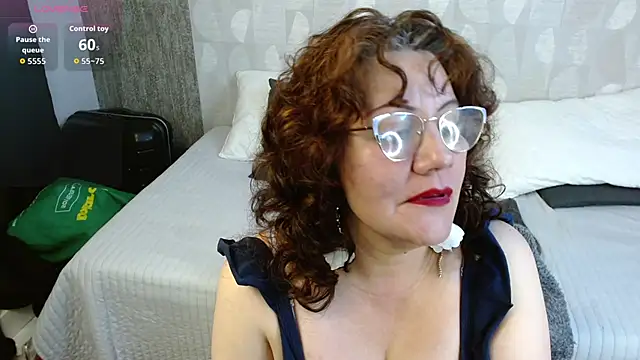 Snapshot of Rosalie_Durand chatting on January 7, 2026, 8:00 pm Rosalie Durand online show from January 7, 2026, 8:00 pm