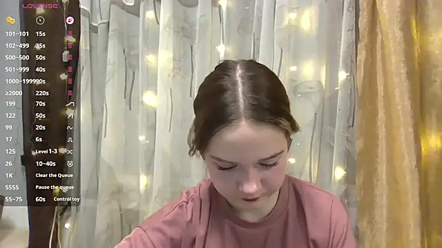 AlissaGerardo online show from December 2, 2025, 2:12 pm