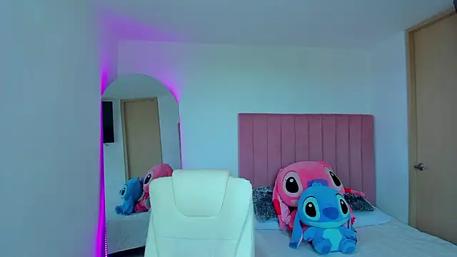 Janettcruz online show from March 20, 2026, 10:03 pm