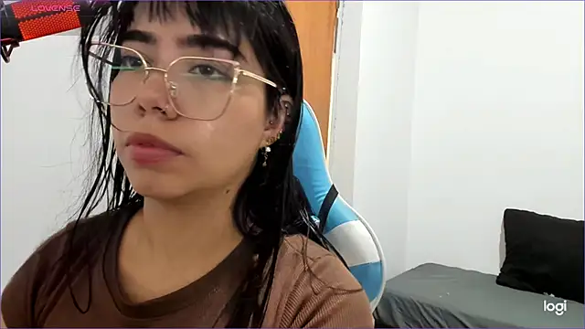 Eliza Blue online show from December 22, 2025, 6:49 pm