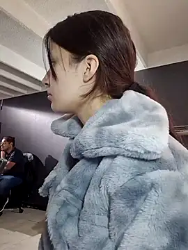 Celeste Moretti online show from December 19, 2025, 1:18 pm