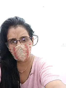 sanjana077 online show from April 19, 2026, 12:48 pm