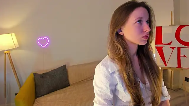 Snapshot of eirakiliana chatting on November 11, 2025, 10:48 am eirakiliana online show from November 11, 2025, 10:48 am