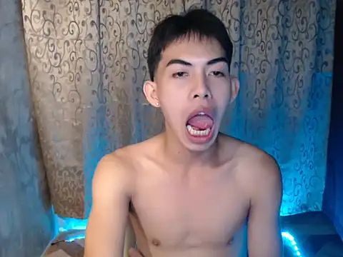 Urhotsilverboy online show from November 23, 2025, 3:17 am