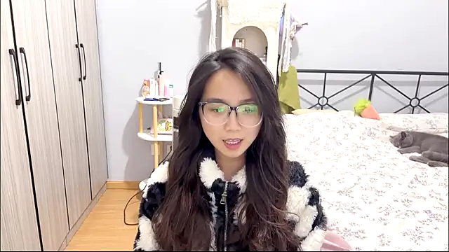 Hmm 0303 online show from March 15, 2026, 2:12 pm