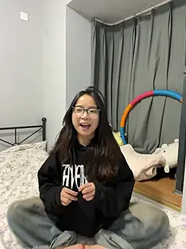 Hmm 0303 online show from April 5, 2026, 4:48 pm