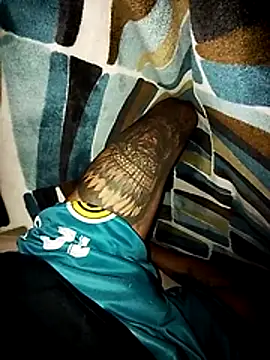 Snapshot of oPretin013 chatting on November 18, 2025, 5:12 am oPretin013 online show from November 18, 2025, 5:12 am