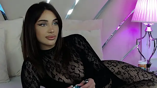 IvyNox online show from March 20, 2026, 5:51 pm