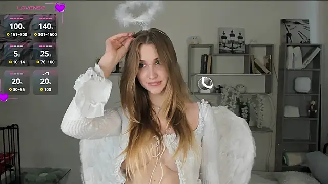 TawnyaVanschaick online show from February 13, 2026, 10:11 am