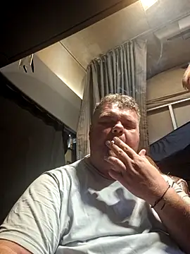 Snapshot of Grase44 chatting on November 6, 2025, 3:02 pm Grase44 online show from November 6, 2025, 3:02 pm