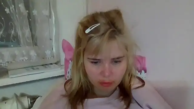 Snapshot of HornyElena chatting on February 6, 2026, 5:49 pm HornyElena online show from February 6, 2026, 5:49 pm