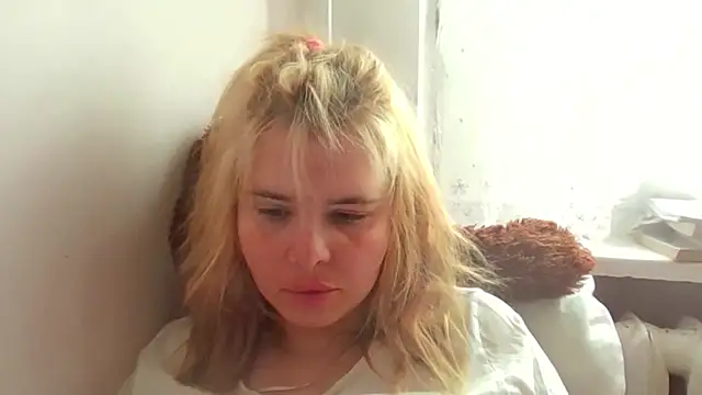 HornyElena online show from April 14, 2026, 10:32 am