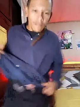 maijack25 online show from November 18, 2025, 2:28 am