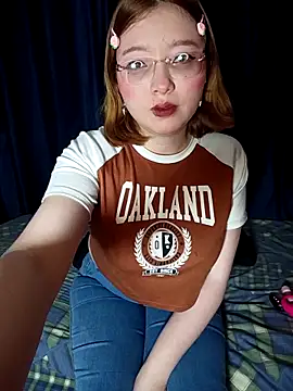 Snapshot of Michi_sauria1 chatting on December 18, 2025, 7:25 am Michi sauria1 online show from December 18, 2025, 7:25 am