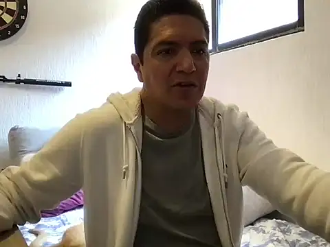 yayo 33 online show from April 13, 2026, 8:58 pm