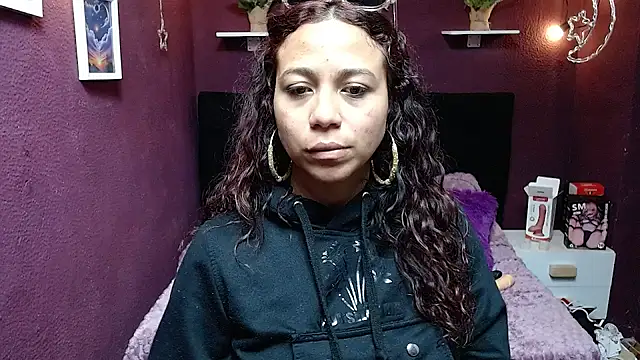 monika 256 online show from February 18, 2026, 1:18 pm