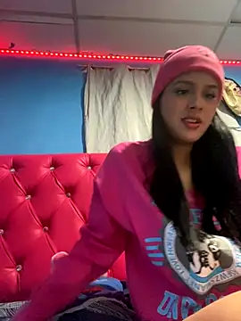 Chiquinquira3 online show from November 23, 2025, 4:45 am