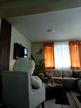 Snapshot of Emanuel00_- chatting on November 24, 2025, 2:39 pm Emanuel00 - online show from November 24, 2025, 2:39 pm