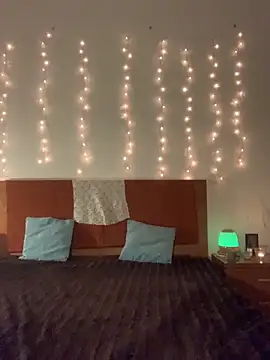 massagistahotbrunette online show from December 2, 2025, 7:53 pm