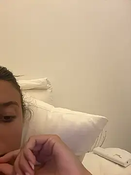 Snapshot of lounaaxangel chatting on November 21, 2025, 4:38 pm lounaaxangel online show from November 21, 2025, 4:38 pm