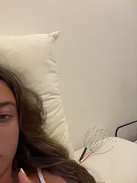 Snapshot of lounaaxangel chatting on December 21, 2025, 4:03 pm lounaaxangel online show from December 21, 2025, 4:03 pm