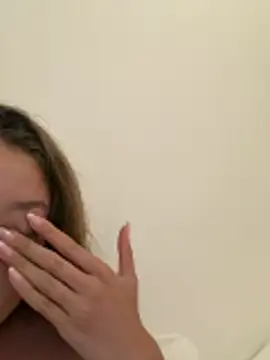 Snapshot of lounaaxangel chatting on March 1, 2026, 7:27 pm lounaaxangel online show from March 1, 2026, 7:27 pm