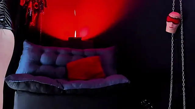 KatrinaStone online show from February 25, 2026, 9:13 pm