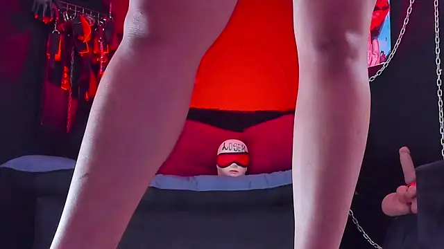 KatrinaStone online show from April 15, 2026, 5:53 pm