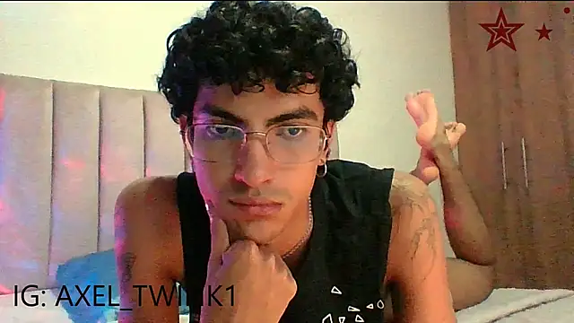 axel love13 online show from November 19, 2025, 11:05 pm