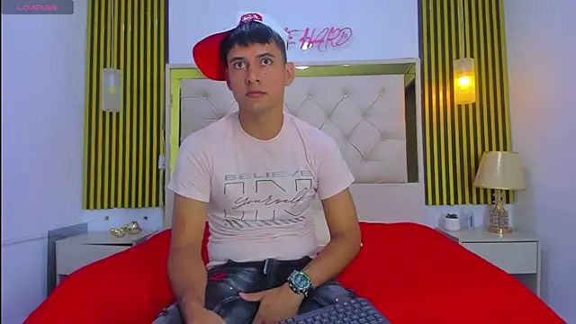 KEVIN MCKINLEY online show from November 9, 2025, 6:01 am