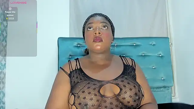 Tamaramilleer online show from November 27, 2025, 3:03 pm