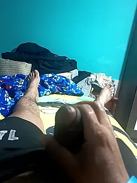 Loquillopajero online show from January 17, 2026, 12:43 pm